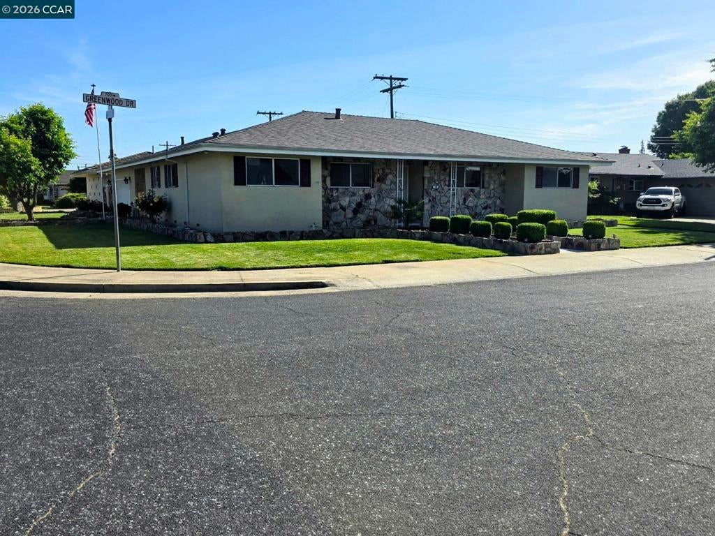 750 Greenwood Dr