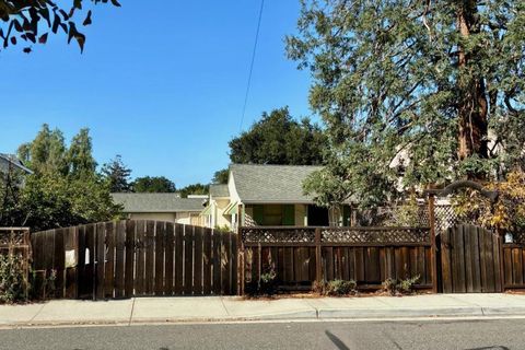 Photo of 935 S San Tomas Aquino Road, Campbell, CA 95008 (MLS # ML82025929) Photo of 935 S San Tomas Aquino Road, Campbell, CA 95008 (MLS # ML82025929)