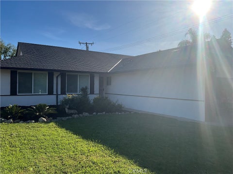 Photo of 9155 Roberds ST, Rancho Cucamonga, CA 91701 (MLS # CV26232744)