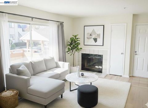 Photo of 25129 copa del oro Dr #147, Hayward, CA 94545 (MLS # 41126506)