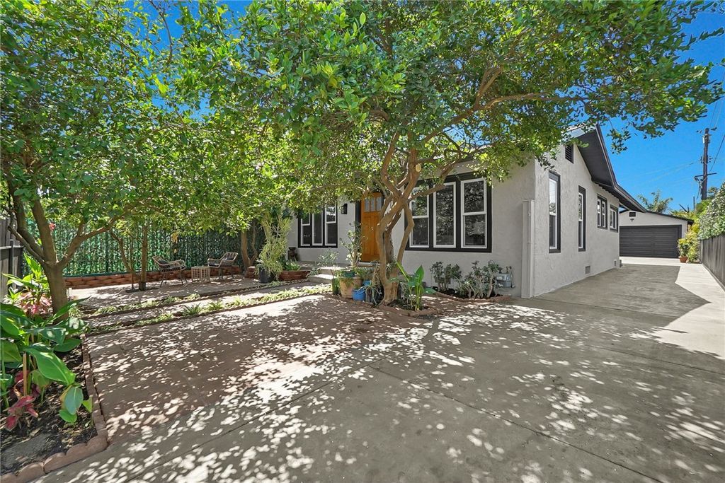 Photo of 5462 Homeside Ave Ave, Los Angeles, CA 90016 (MLS # WS25182220)