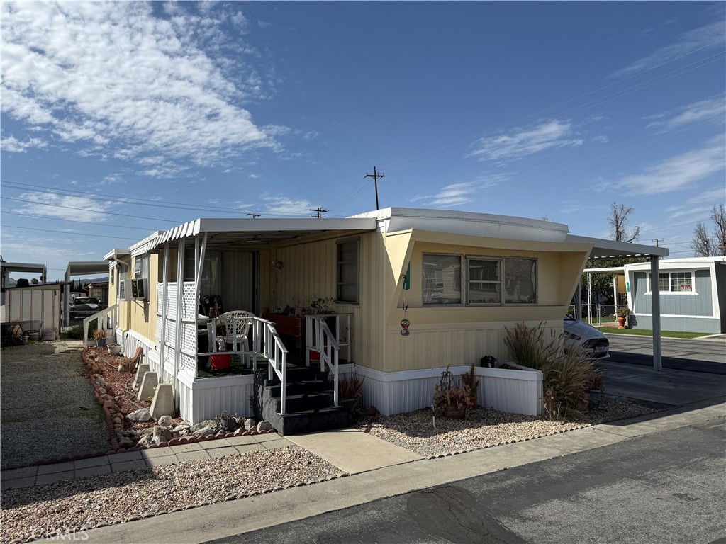 260 N Lyon Avenue 59