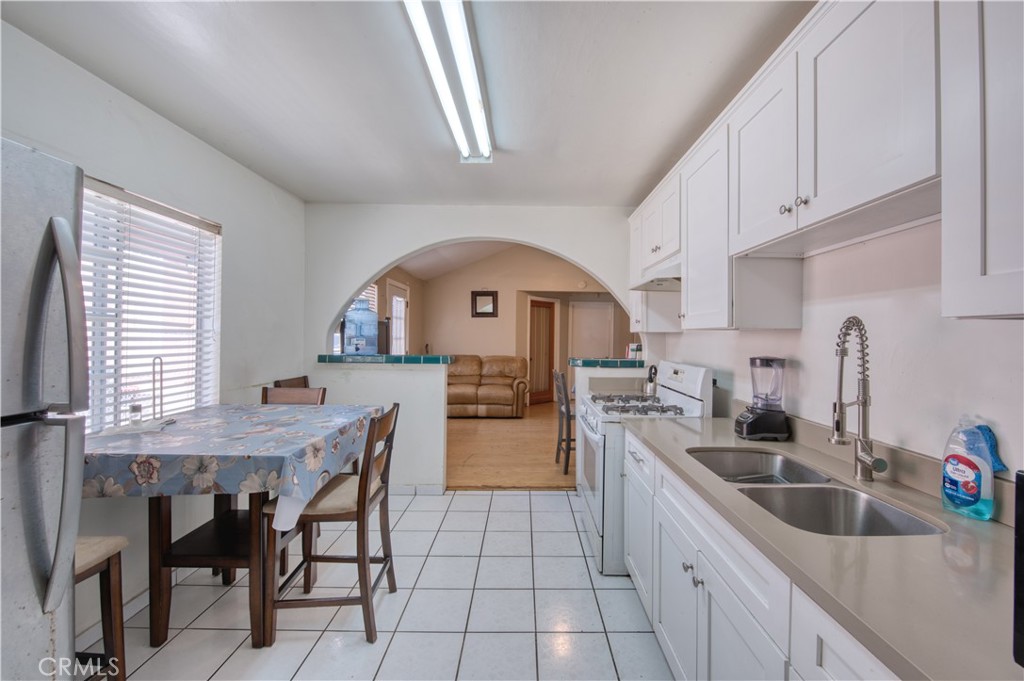 4430 W 166th Street