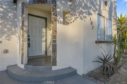 1107 Pacific St, Bakersfield, CA 93305 - MLS#: OC25238332