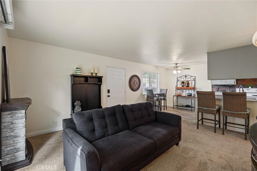 2055 Amanda Way 29