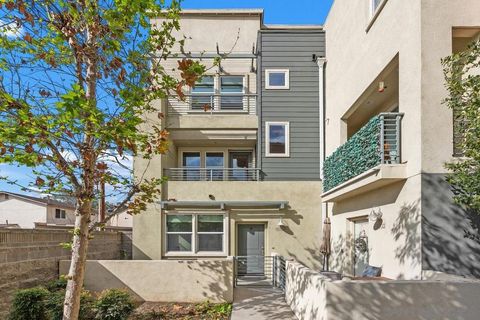 Photo of 328 Antoni Glen Gln #1006, Escondido, CA 92025 (MLS # 260007516SD)