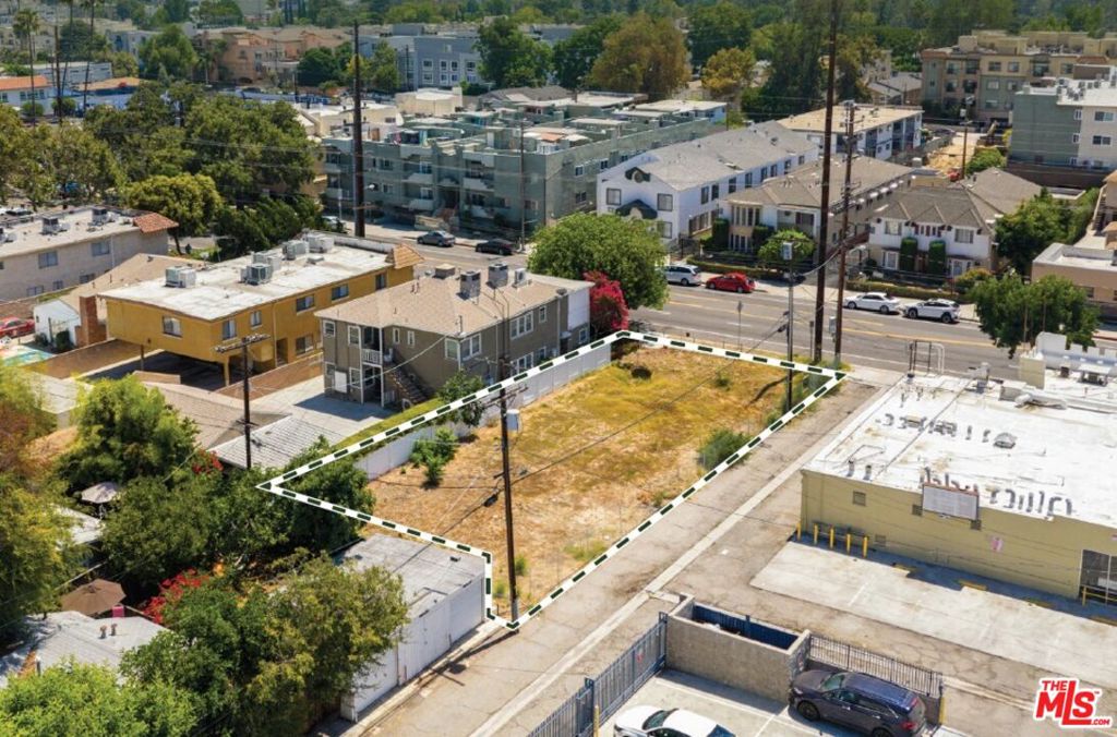 We are pleased to present a development opportunity at 10945 Moorpark St, located adjacent to West Toluca Lake in North Hollywood, minutes from Universal City & Studio City just off Vineland Ave. The subject property consists of an approximately 6,996 SF lot zoned RD1.5-1-RIO; there is 50' of frontage on Moorpark St. The site will be delivered unentitled, giving a developer flexibility to move forward with a market rate or affordable project. The property benefits from alley access, providing excellent ingress and egress to the site and enhancing development flexibility. Rare opportunity to acquire a centrally located vacant lot requiring no tenant relocation. 10945 Moorpark St is located less than a mile from the Metro Red Line and walking distance to multiple Metro Local Line bus stops along Vineland Ave. Central location just off the 101 Freeway with a plethora of high-end amenities nearby such as Universal Studios, Lakeside Golf Club, and retailers along Ventura Blvd and Lankershim Blvd.