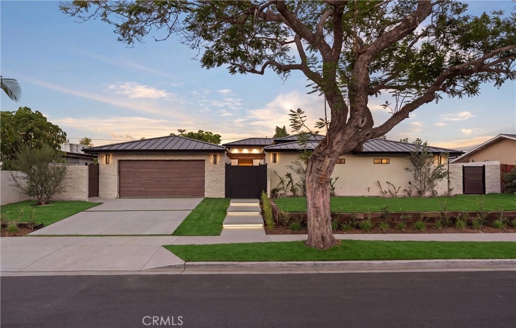 3080 Country Club Drive