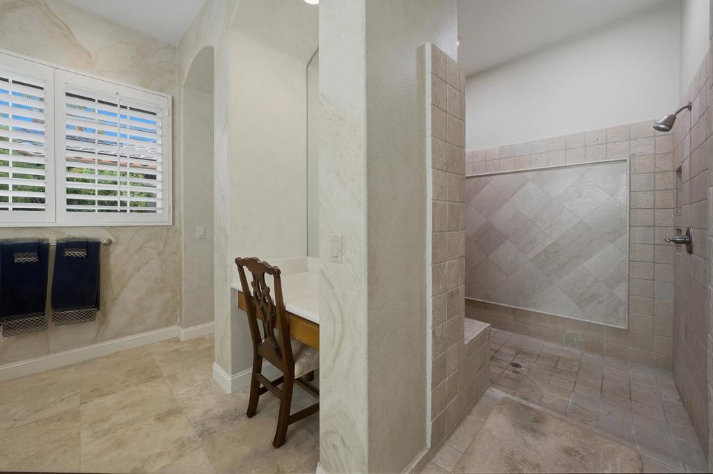 PGA Greg Norman - Residential