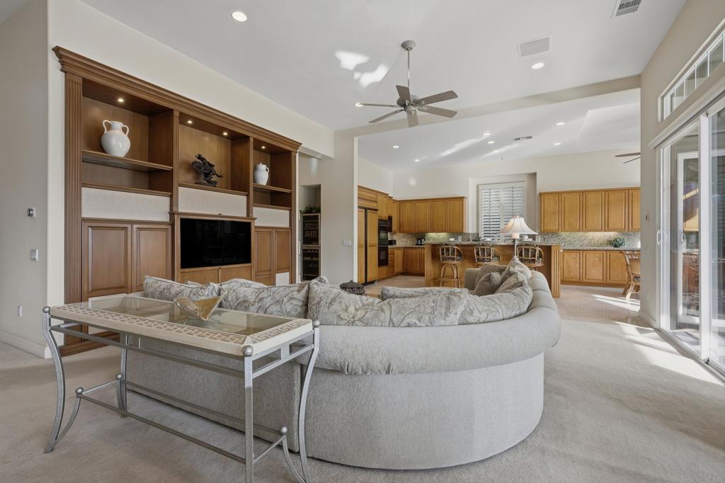 PGA Greg Norman - Residential