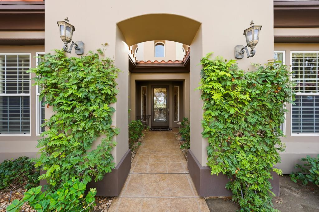 PGA Greg Norman - Residential