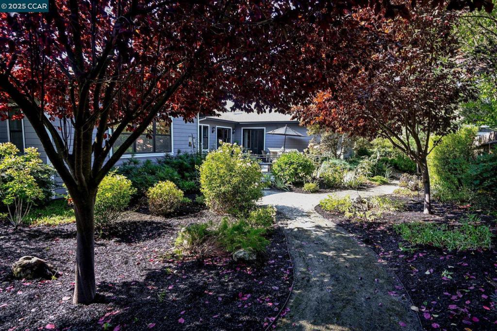WALNUT HEIGHTS - Residential