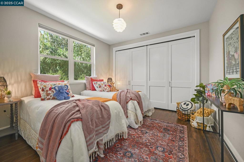 WALNUT HEIGHTS - Residential