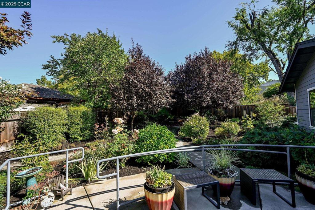 WALNUT HEIGHTS - Residential