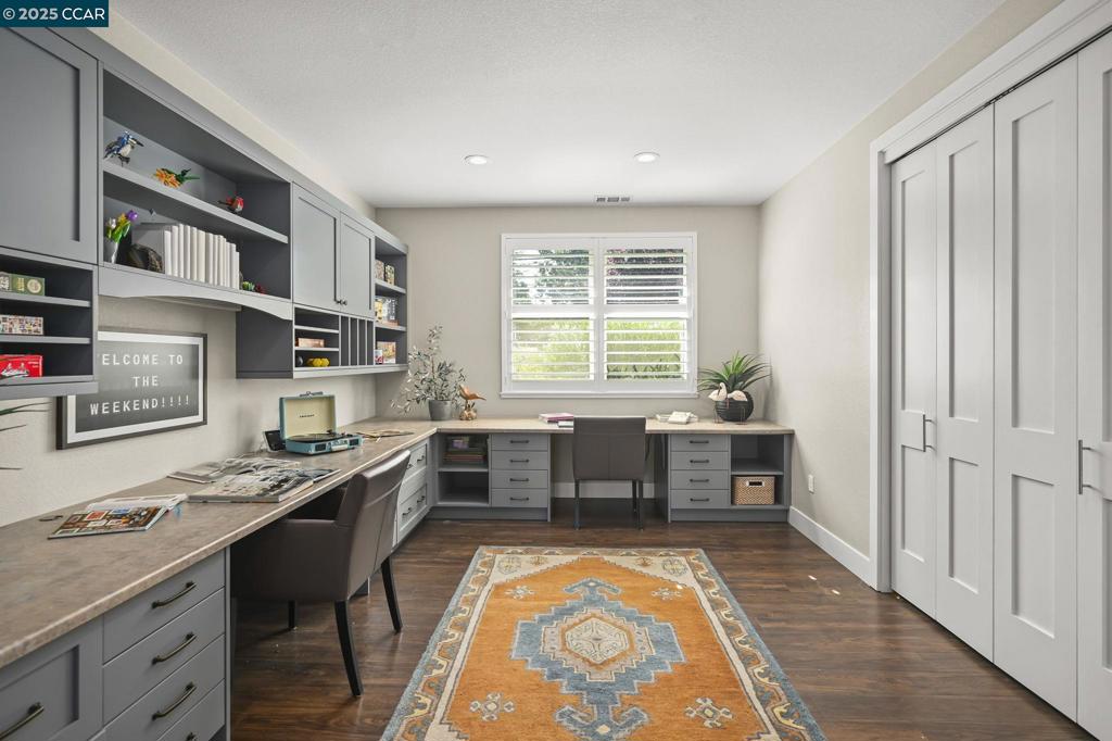 WALNUT HEIGHTS - Residential