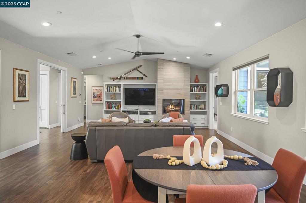 WALNUT HEIGHTS - Residential