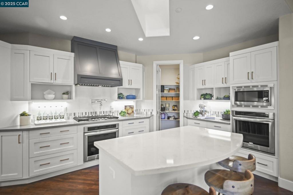 WALNUT HEIGHTS - Residential