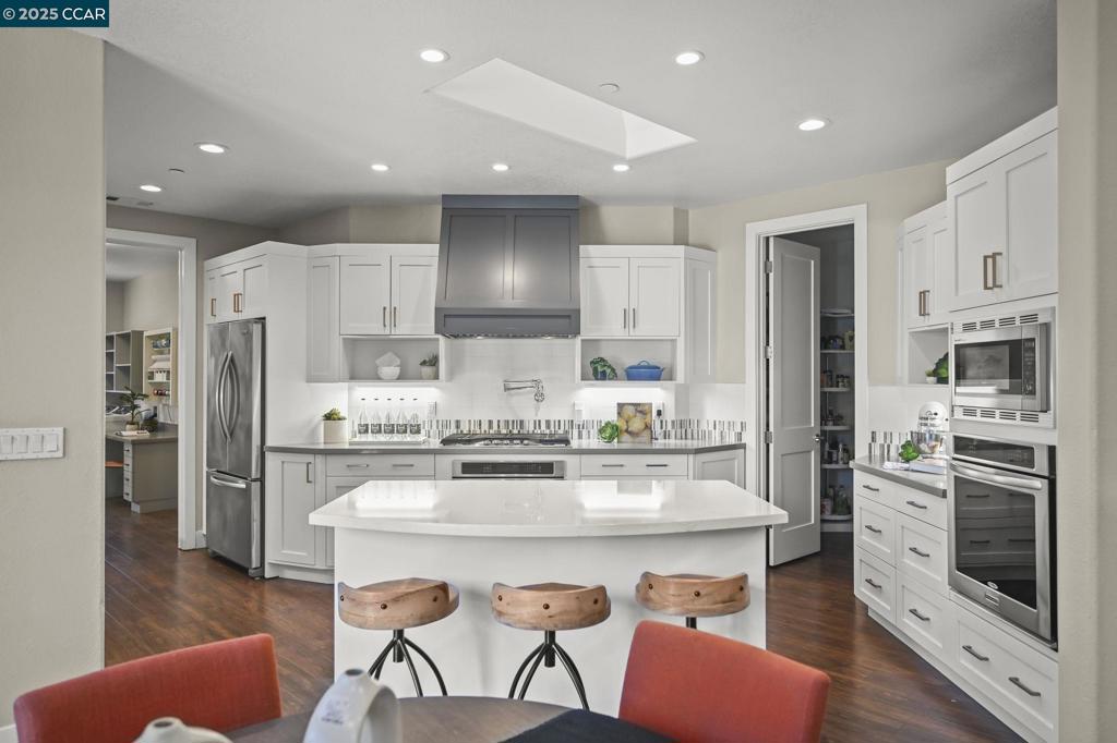 WALNUT HEIGHTS - Residential