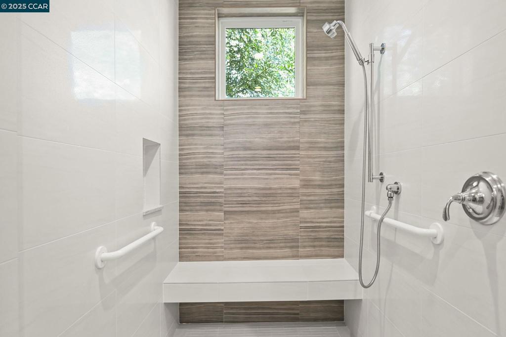 WALNUT HEIGHTS - Residential