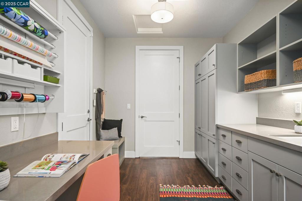 WALNUT HEIGHTS - Residential