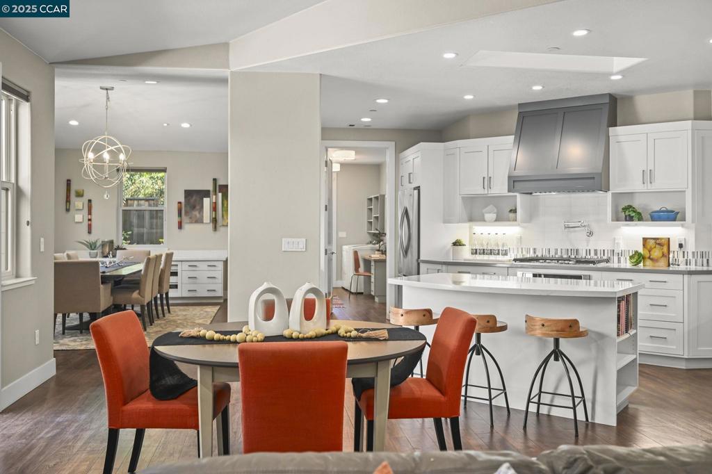 WALNUT HEIGHTS - Residential