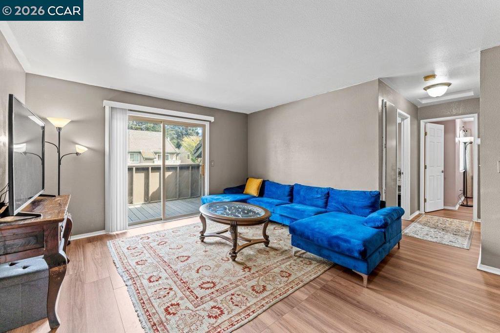 2189 Lakeview
