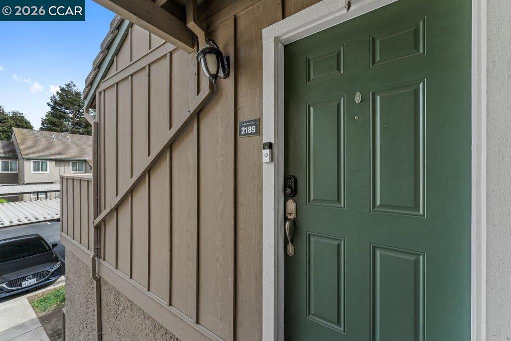 2189 Lakeview