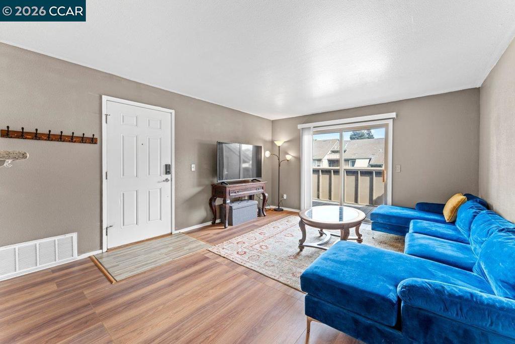 2189 Lakeview