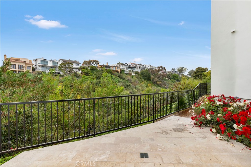 Corona Highlands (CORH) - Residential Lease