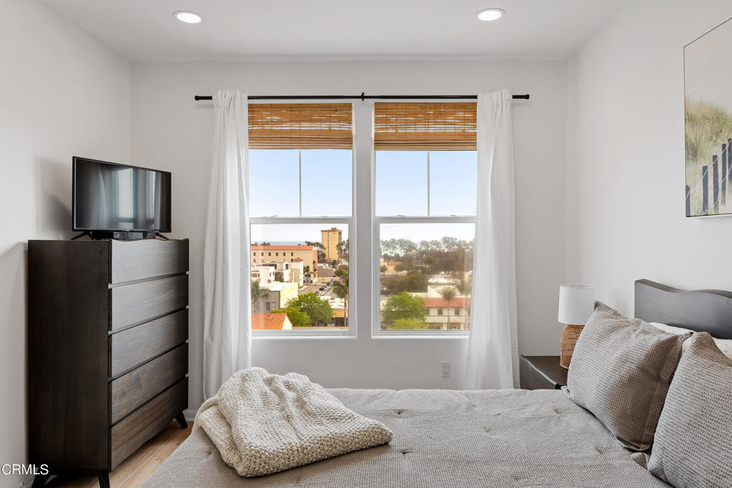 Poli Oaks Pavillion - 5338 - Residential Lease