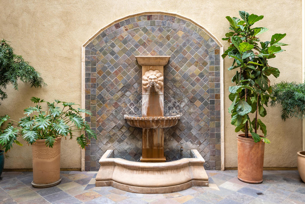 Poli Oaks Pavillion - 5338 - Residential Lease