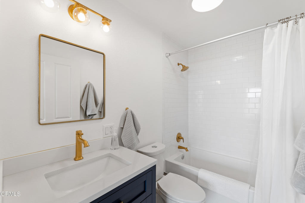Poli Oaks Pavillion - 5338 - Residential Lease
