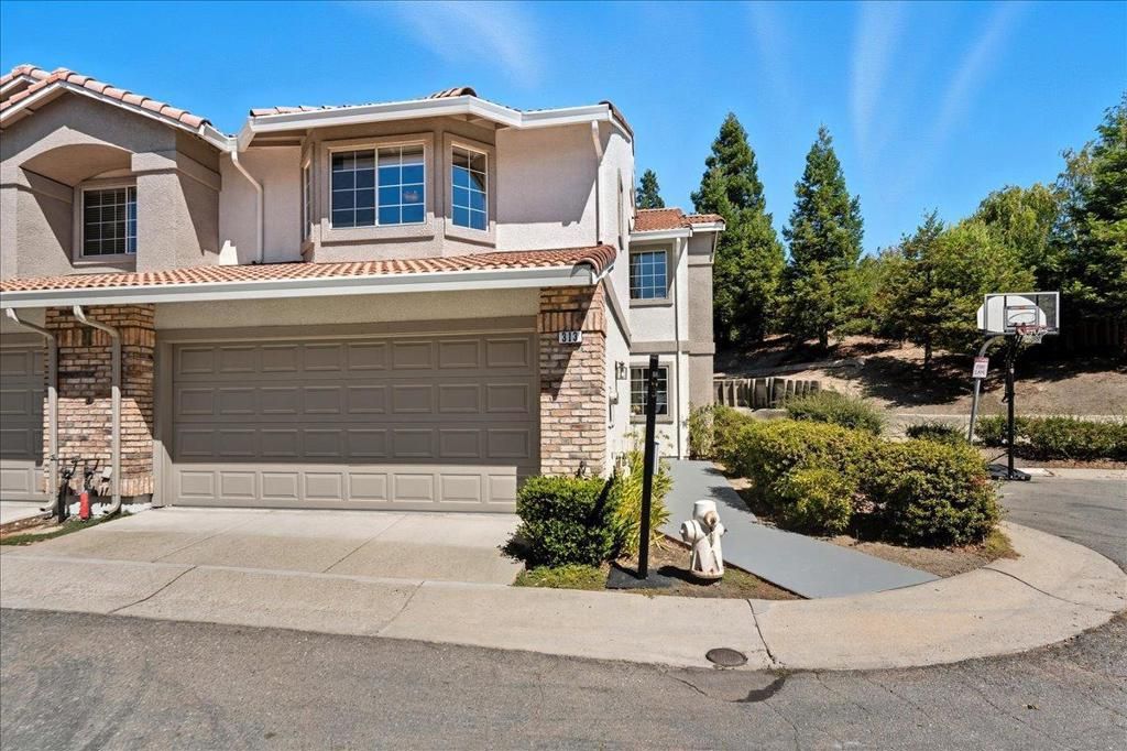 Photo of 313 Camino Arroyo, Danville, CA 94506 (MLS # ML82040695)