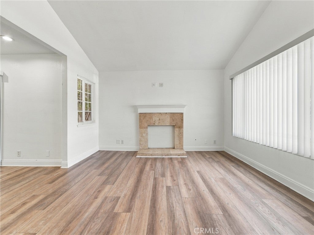 330 W Devonshire Drive