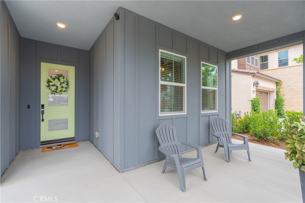 2550 E Penelope Lane