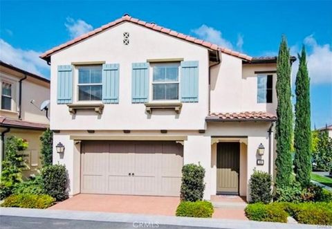 Photo of 98 Devonshire, Irvine, CA 92620 (MLS # OC26122496)