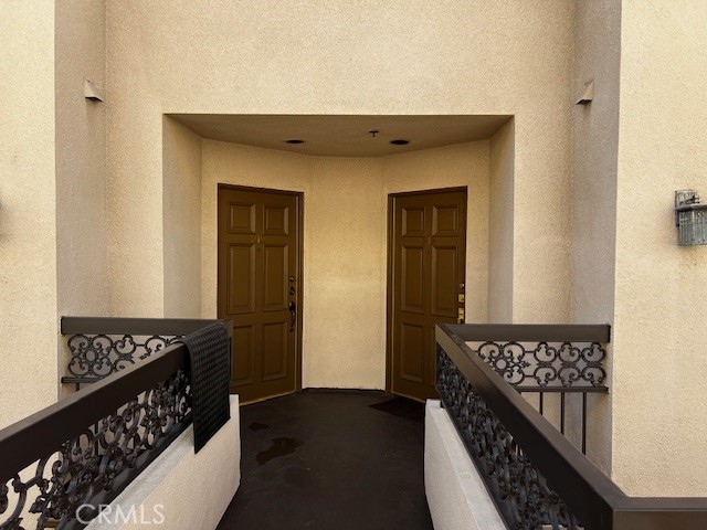537 N Adams 212