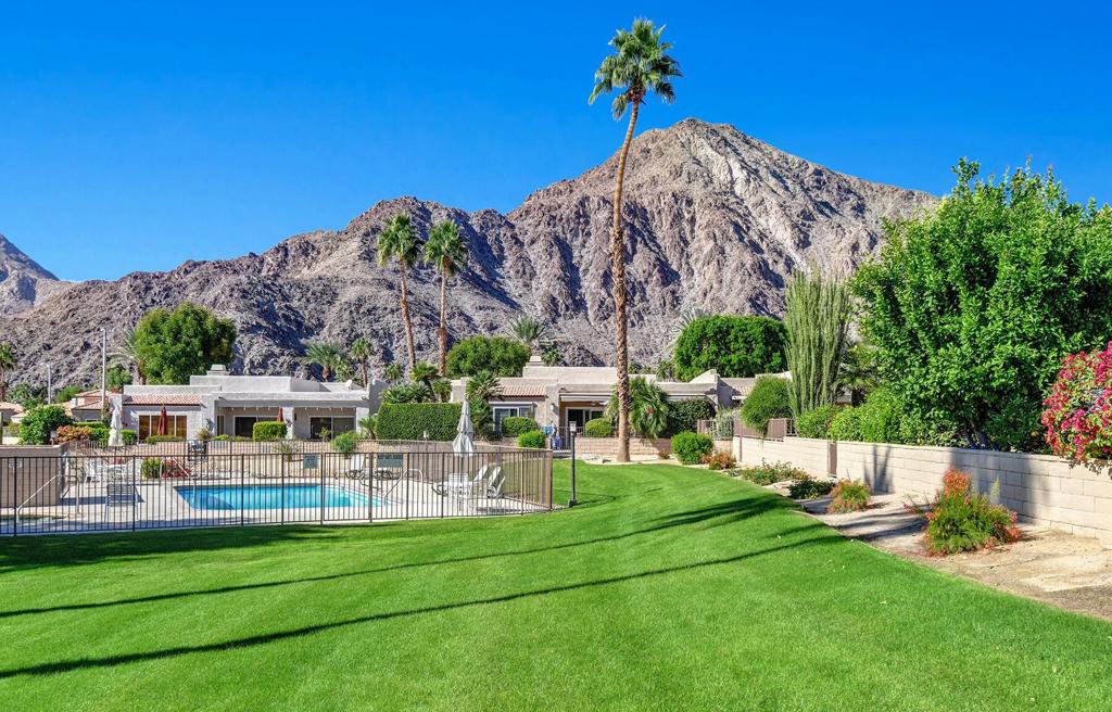 Laguna De La Paz - Residential