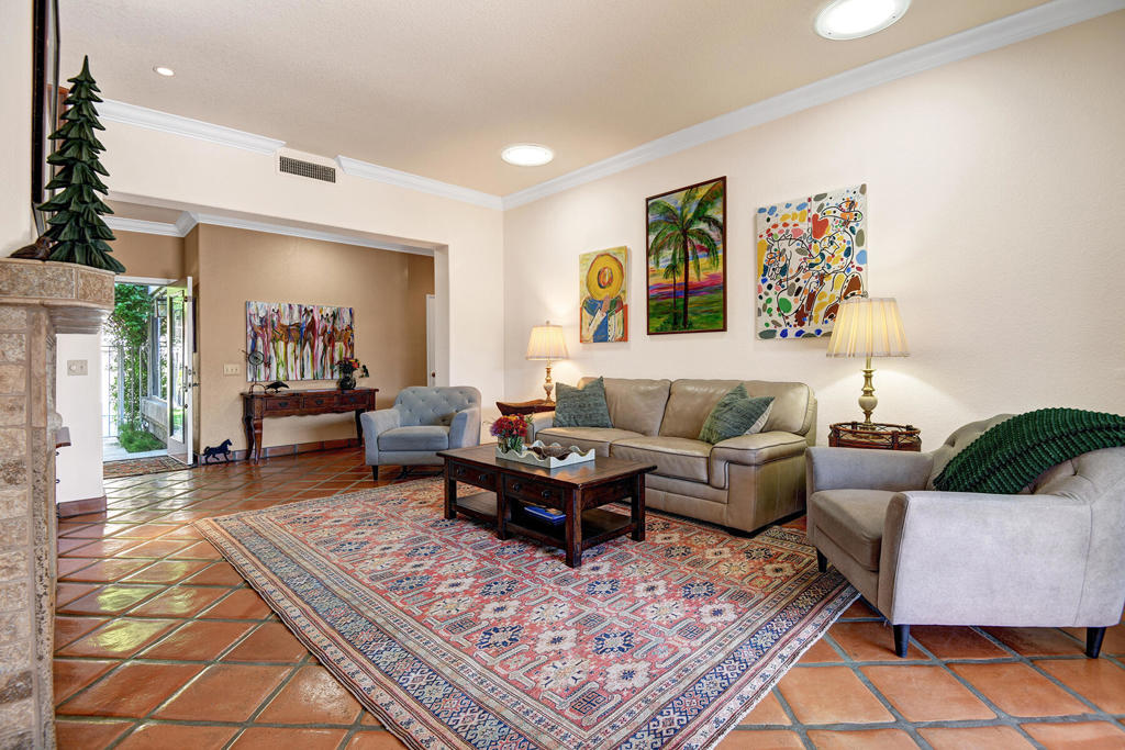 Laguna De La Paz - Residential