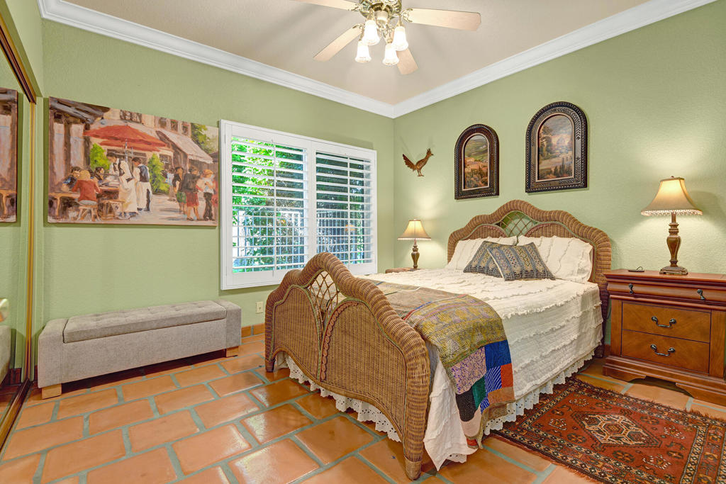 Laguna De La Paz - Residential