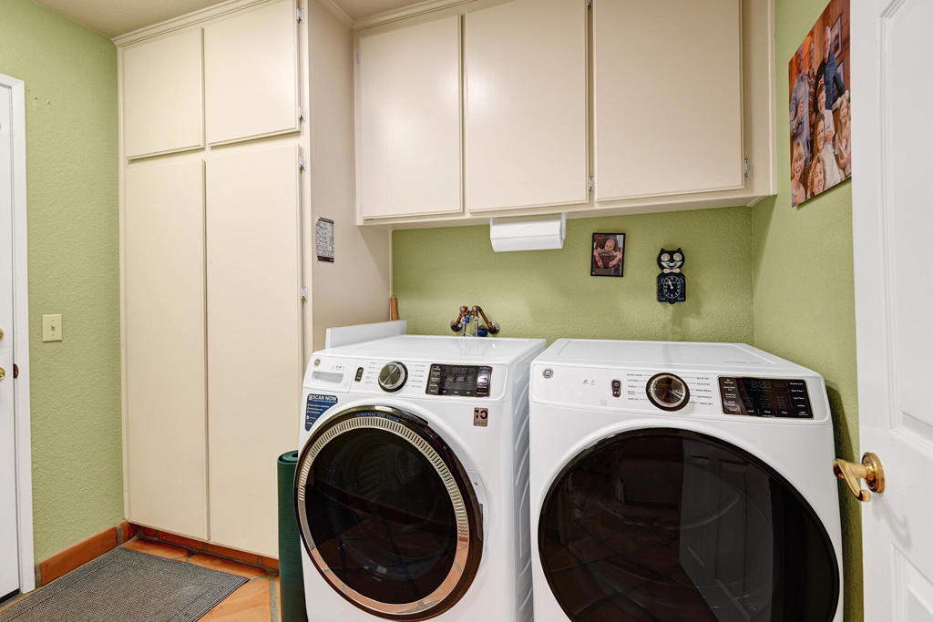 Laguna De La Paz - Residential