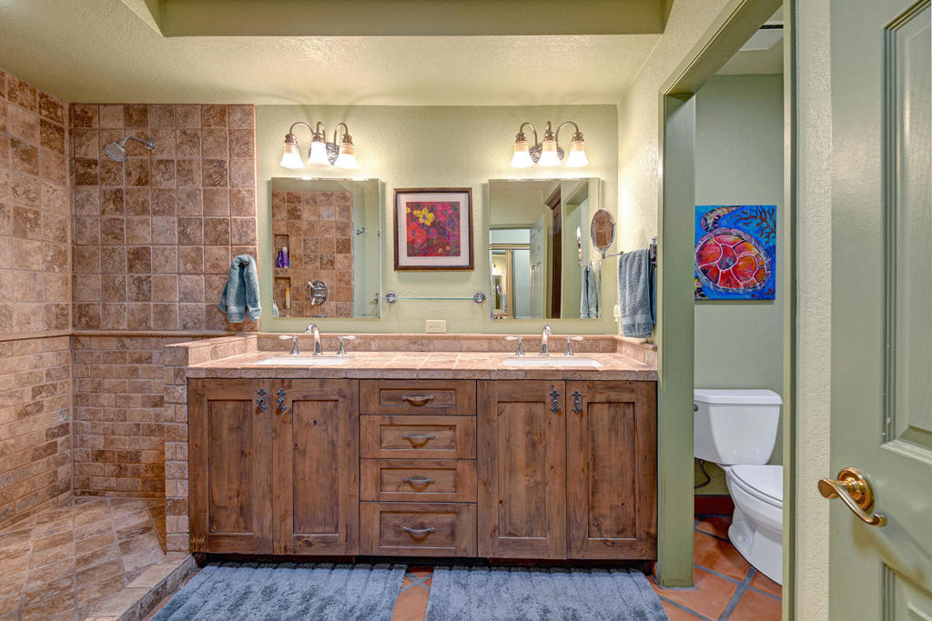 Laguna De La Paz - Residential