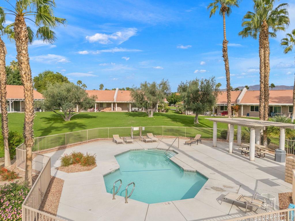 La Quinta Palms - Residential