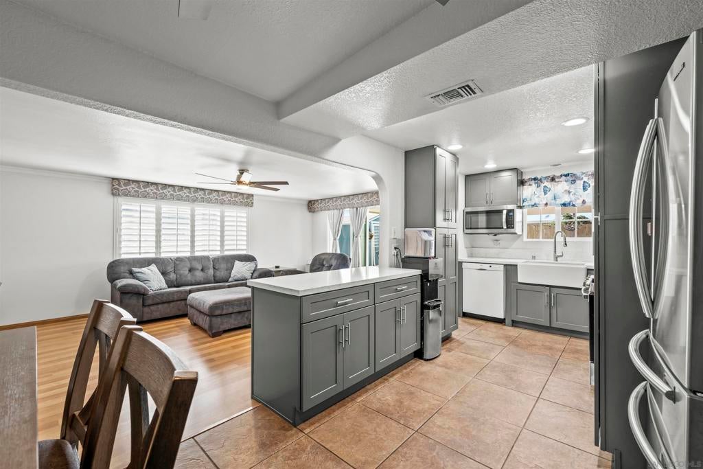 831 Hickory Ct.