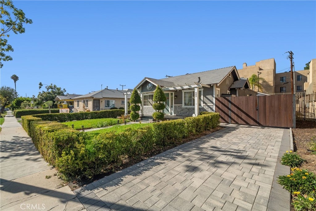 445 W Harvard