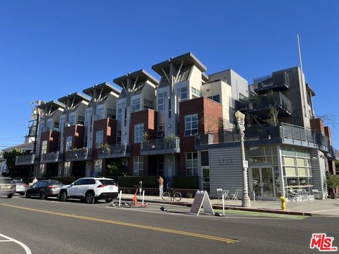 Photo of 1912 Broadway #107, Santa Monica, CA 90404 (MLS # 26809201)