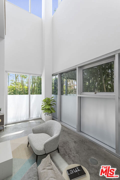 803 Wilcox Avenue 5