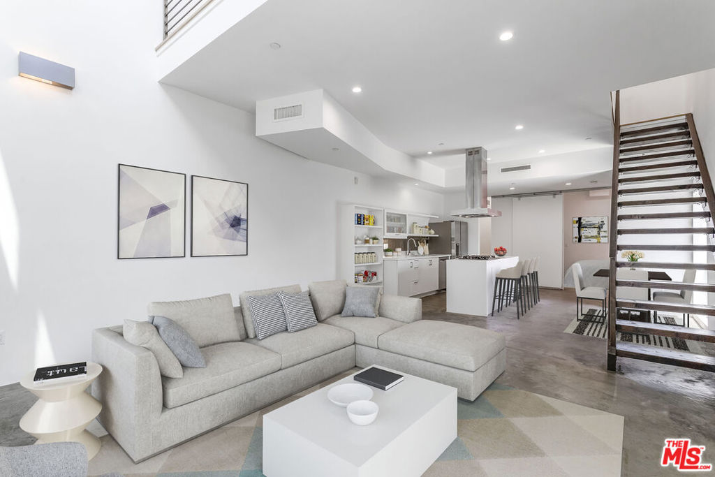 803 Wilcox Avenue 5