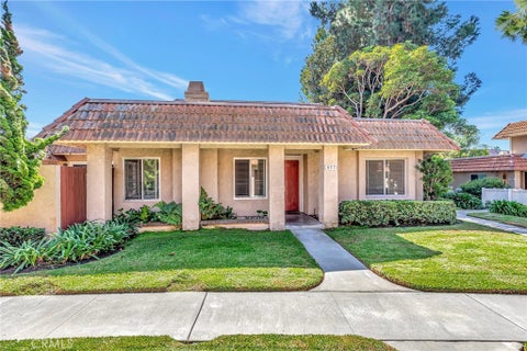 Photo of 18571 Edgebrook Lane, Huntington Beach, CA 92648 (MLS # OC26215082)