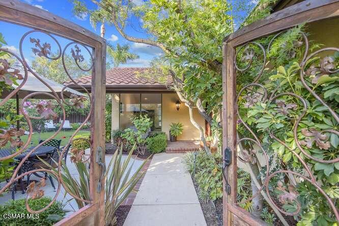 1030 Brookview Avenue